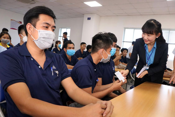 Nhiều hoạt động hỗ trợ đoàn viên - lao động - Ảnh 1.