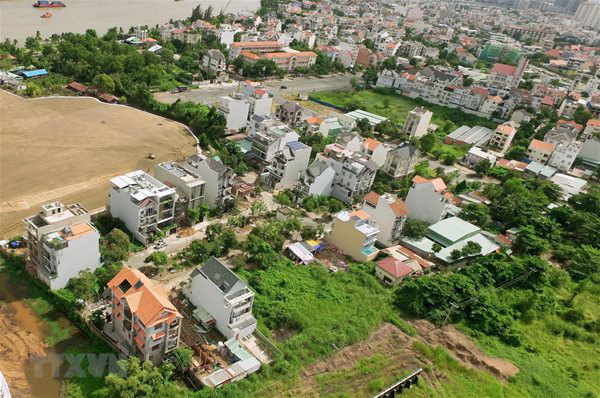 Doanh nghiệp địa ốc dốc hầu bao ng&agrave;n tỉ săn quỹ đất - Ảnh 1.