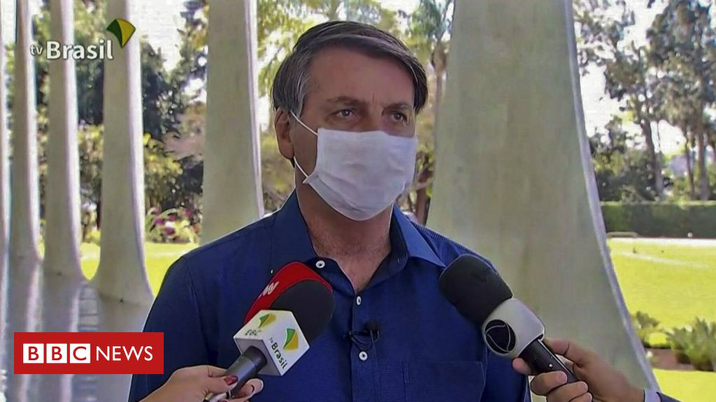 Tổng thống Brazil bị kiện vì nhiễm Covid-19 mà tháo khẩu trang