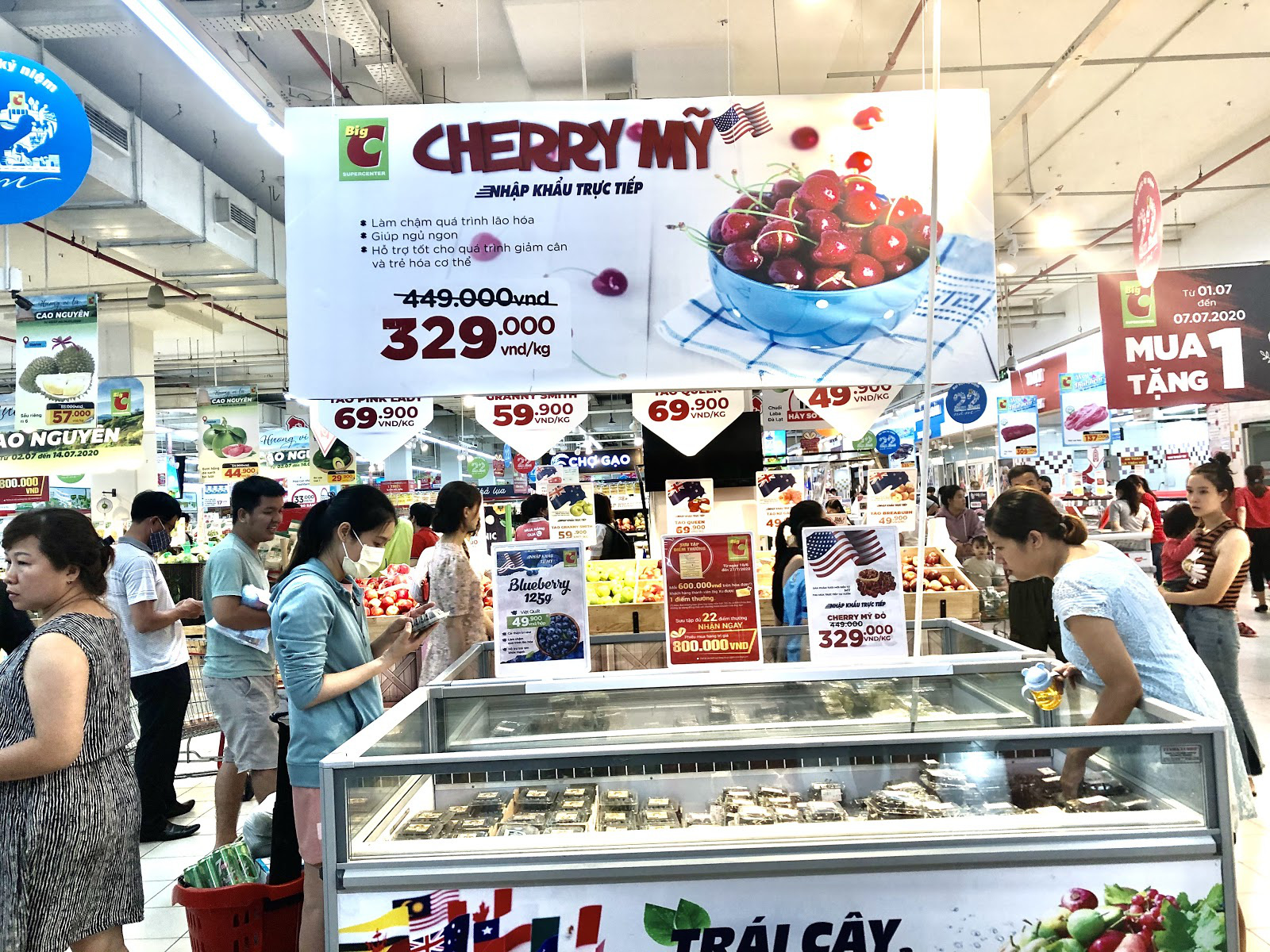 Cherry Mỹ không còn rẻ, chị em rủ nhau “mua chung” - Ảnh 1.