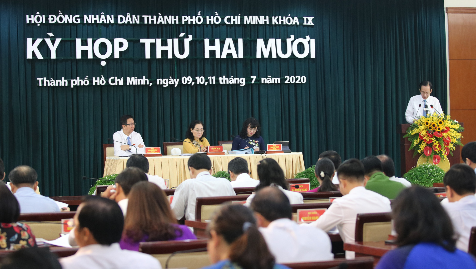 Kỳ họp thứ 20 HĐND TP HCM khóa IX: Thảo luận nhiều vấn đề quan trọng