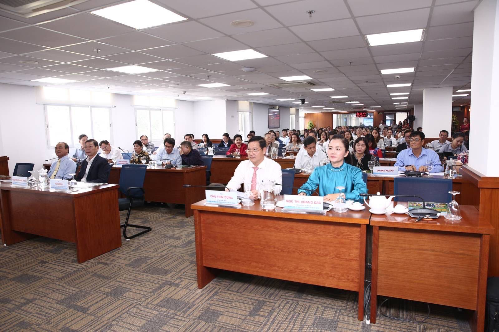 TP HCM t&ocirc;n vinh  doanh nghiệp  vượt kh&oacute;, l&agrave;m ăn hiệu quả - Ảnh 1.