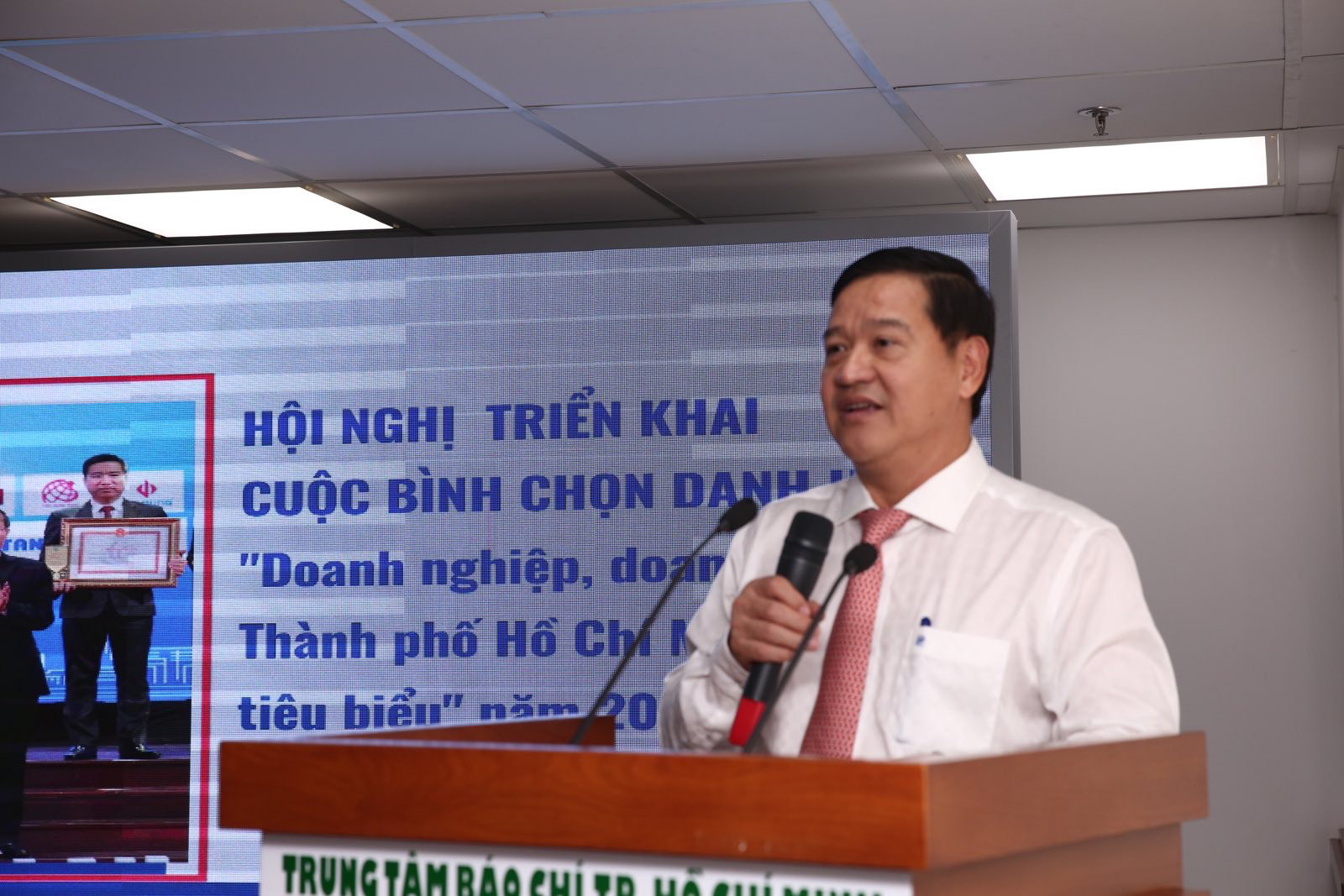 TP HCM tôn vinh  doanh nghiệp  vượt khó, làm ăn hiệu quả