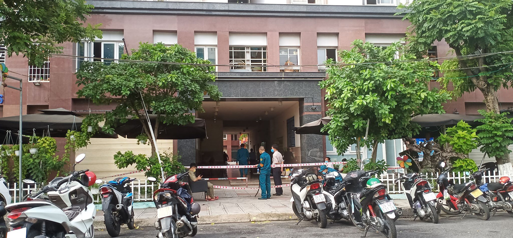 CLIP: Phong tỏa chung cư Thái An 2B ở quận 12, TP HCM