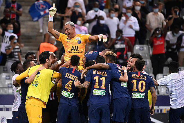 PSG thắng lu&acirc;n lưu nghẹt thở, Neymar gi&agrave;nh c&uacute; ăn 4 cực đỉnh - Ảnh 9.
