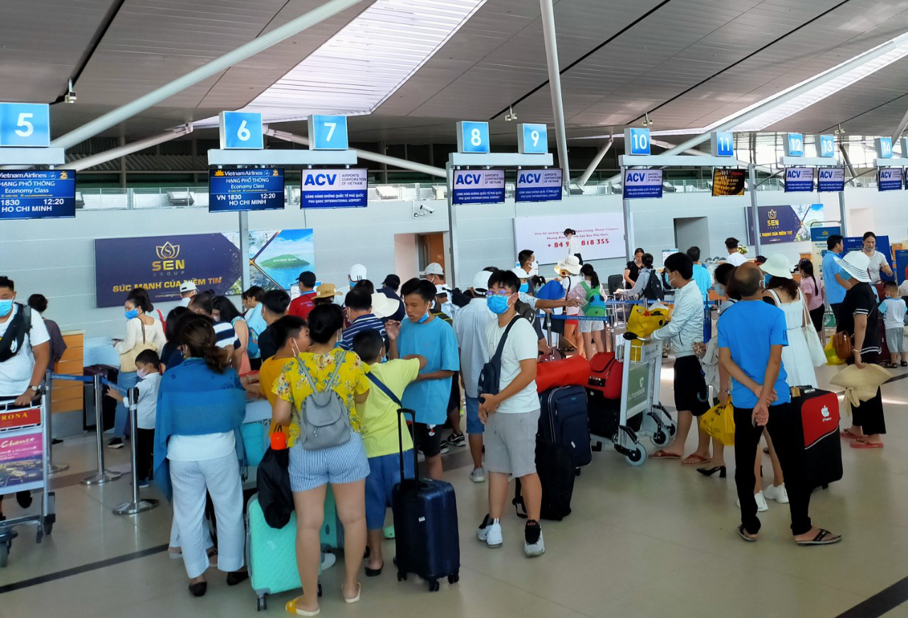 Miễn phí thay đổi chuyến bay, giờ bay, hành trình mọi chuyến bay nội địa