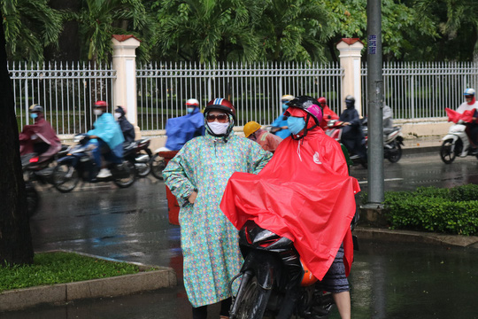 Th&iacute; sinh cả nước lạc quan bước v&agrave;o ng&agrave;y thi cuối c&ugrave;ng - Ảnh 9.
