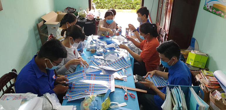 Vì tuyến đầu chống dịch Covid 19: Phố Hội ấm áp giữa mùa dịch