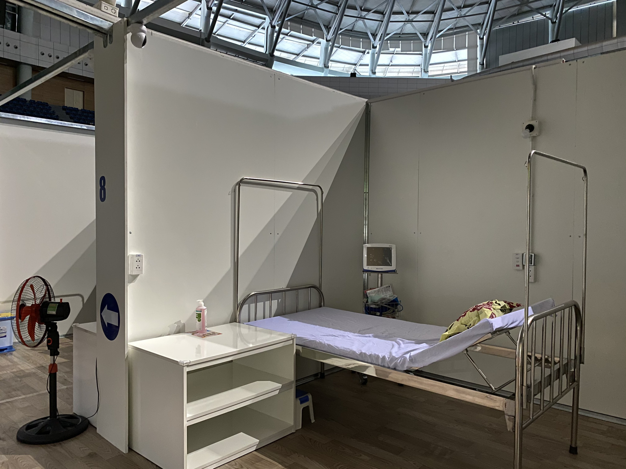Cận cảnh bệnh viện dã chiến Tiên Sơn - Đà Nẵng trước giờ tiếp nhận bệnh nhân - Ảnh 5.
