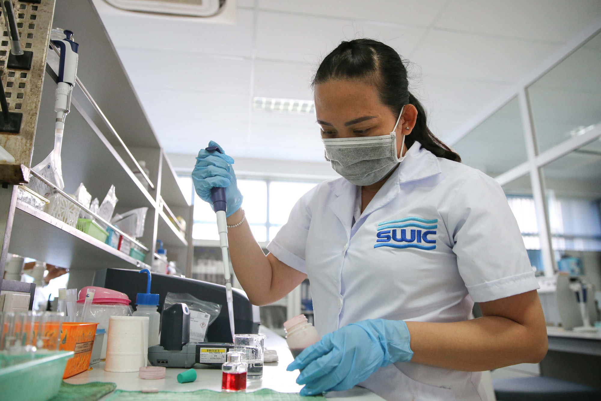 Có nên châm fluor vào nước sinh hoạt?