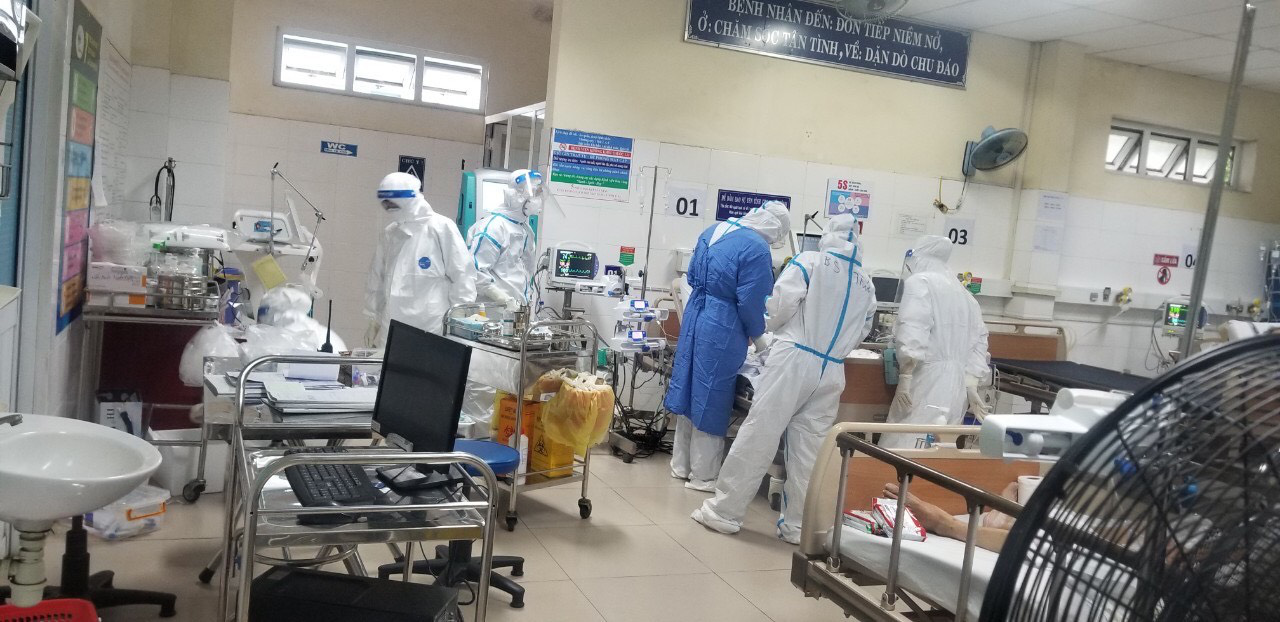 Lịch tr&igrave;nh 9 ca Covid-19 ở Đ&agrave; Nẵng: C&oacute; nữ bệnh nh&acirc;n từng b&aacute;n h&agrave;ng ở b&atilde;i biển Mỹ An - Ảnh 2.