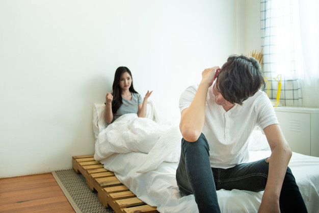 Vợ chồng ngủ riêng mùa COVID-19