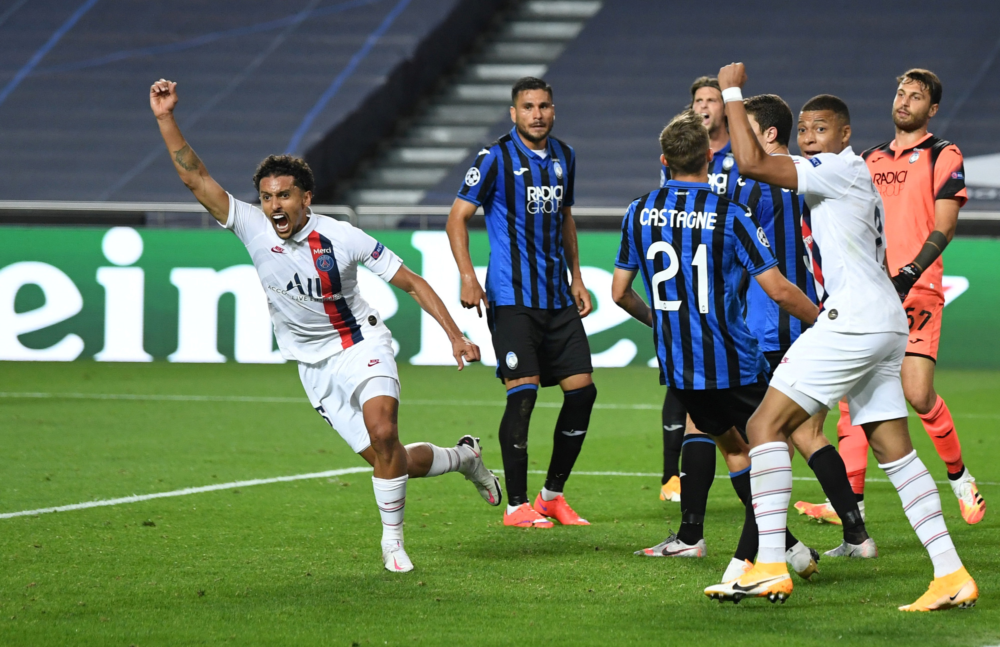 Ngược dòng nghẹt thở, PSG vào bán kết Champions League