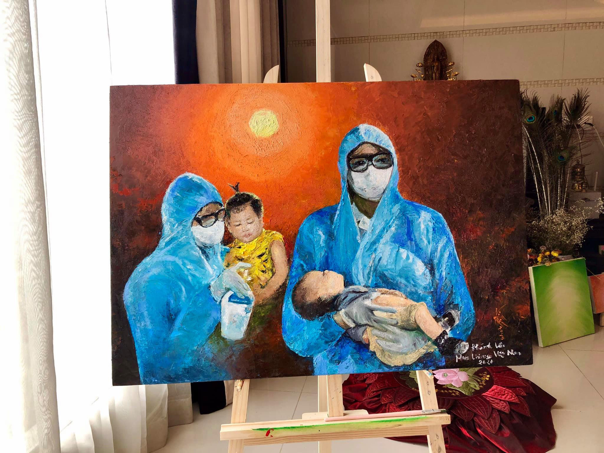 C&ocirc;ng ch&uacute;ng th&ocirc;ng cảm với lời xin lỗi của Hoa hậu Kh&aacute;nh V&acirc;n - Ảnh 6.