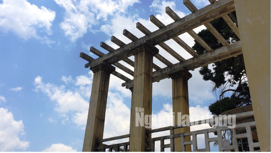 Cận cảnh Dinh Tỉnh trưởng trước khi quy hoạch khu Trung tâm Hòa Bình - Đà Lạt - Ảnh 7.