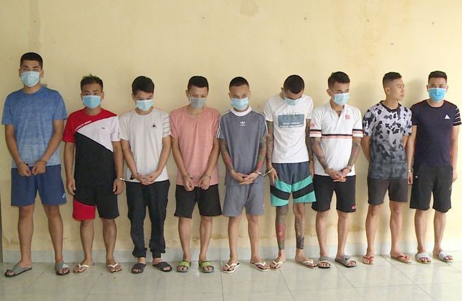 20 thanh niên "hỗn chiến", nổ súng gây náo loạn biển Sầm Sơn