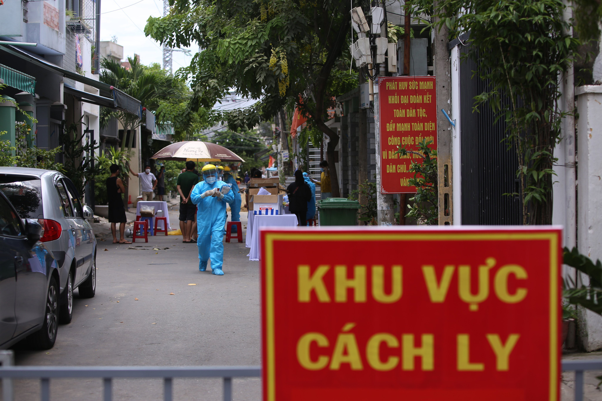 Lịch tr&igrave;nh 14 ca Covid-19: Nhiều người c&oacute; mặt tại Bệnh viện Đ&agrave; Nẵng cuối th&aacute;ng 7, c&oacute; 1 lần x&eacute;t nghiệm &acirc;m t&iacute;nh - Ảnh 1.