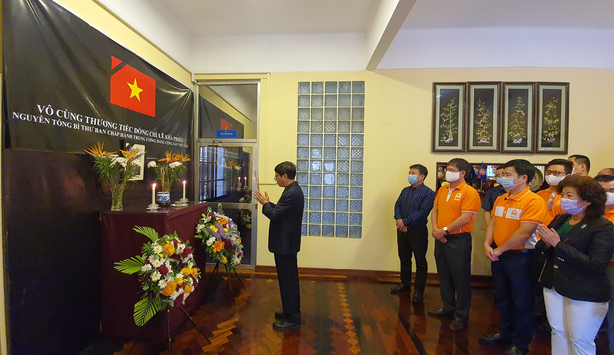 Trang trọng Lễ viếng v&agrave; mở sổ tang nguy&ecirc;n Tổng B&iacute; thư L&ecirc; Khả Phi&ecirc;u tại nước ngo&agrave;i - Ảnh 2.