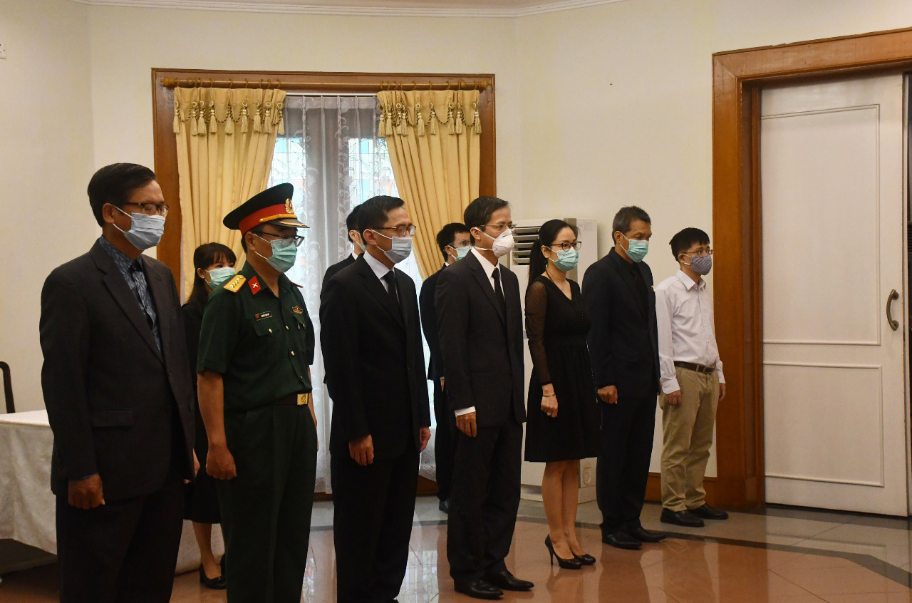 Trang trọng Lễ viếng v&agrave; mở sổ tang nguy&ecirc;n Tổng B&iacute; thư L&ecirc; Khả Phi&ecirc;u tại nước ngo&agrave;i - Ảnh 6.