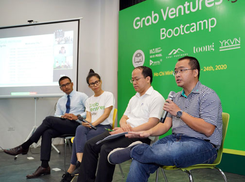 Start-up Việt cầm cự qua dịch