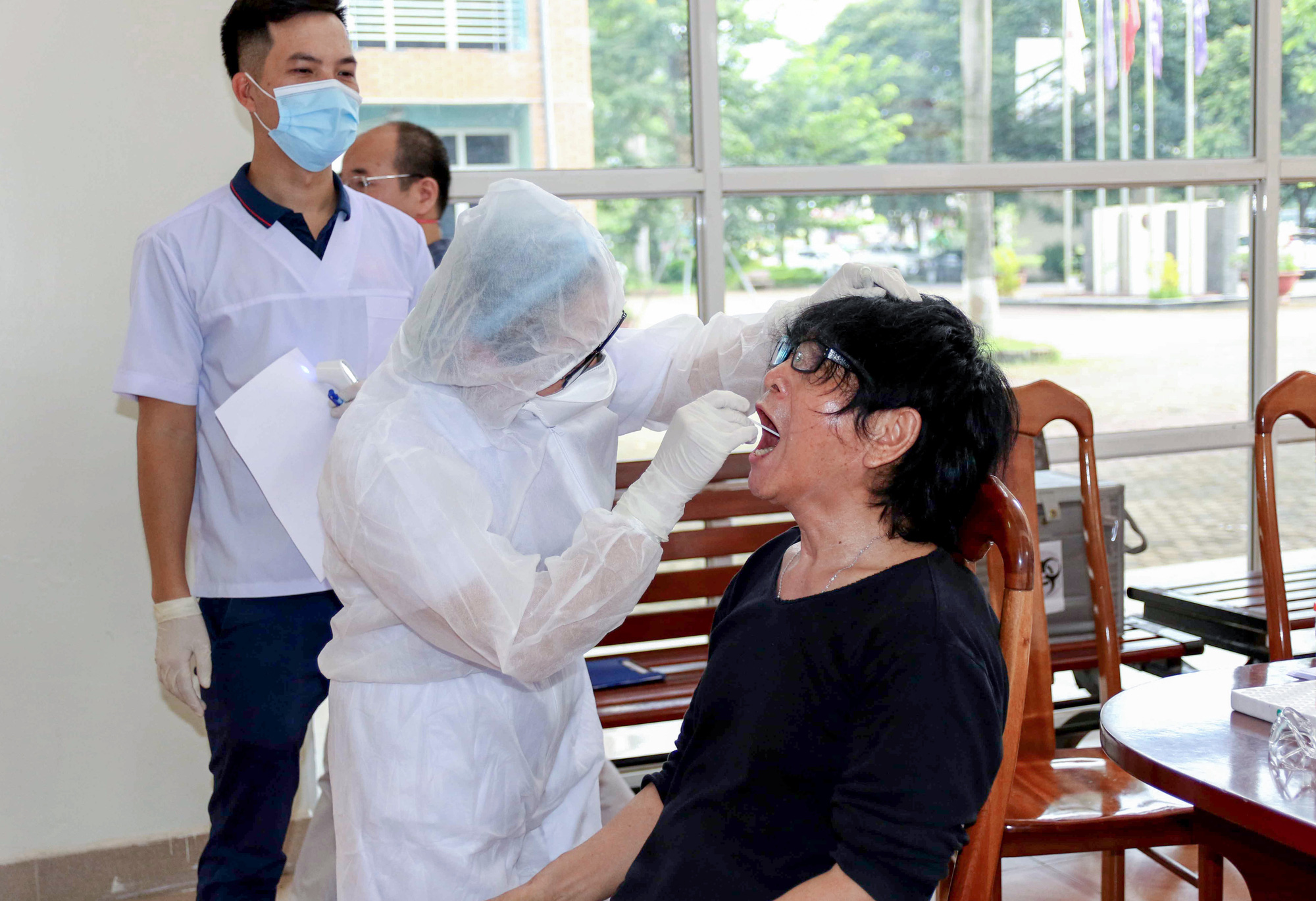 U22 Việt Nam tự nhốt ở ph&ograve;ng trong 24 giờ tới để chờ kết quả x&eacute;t nghiệm Covid-19 - Ảnh 10.