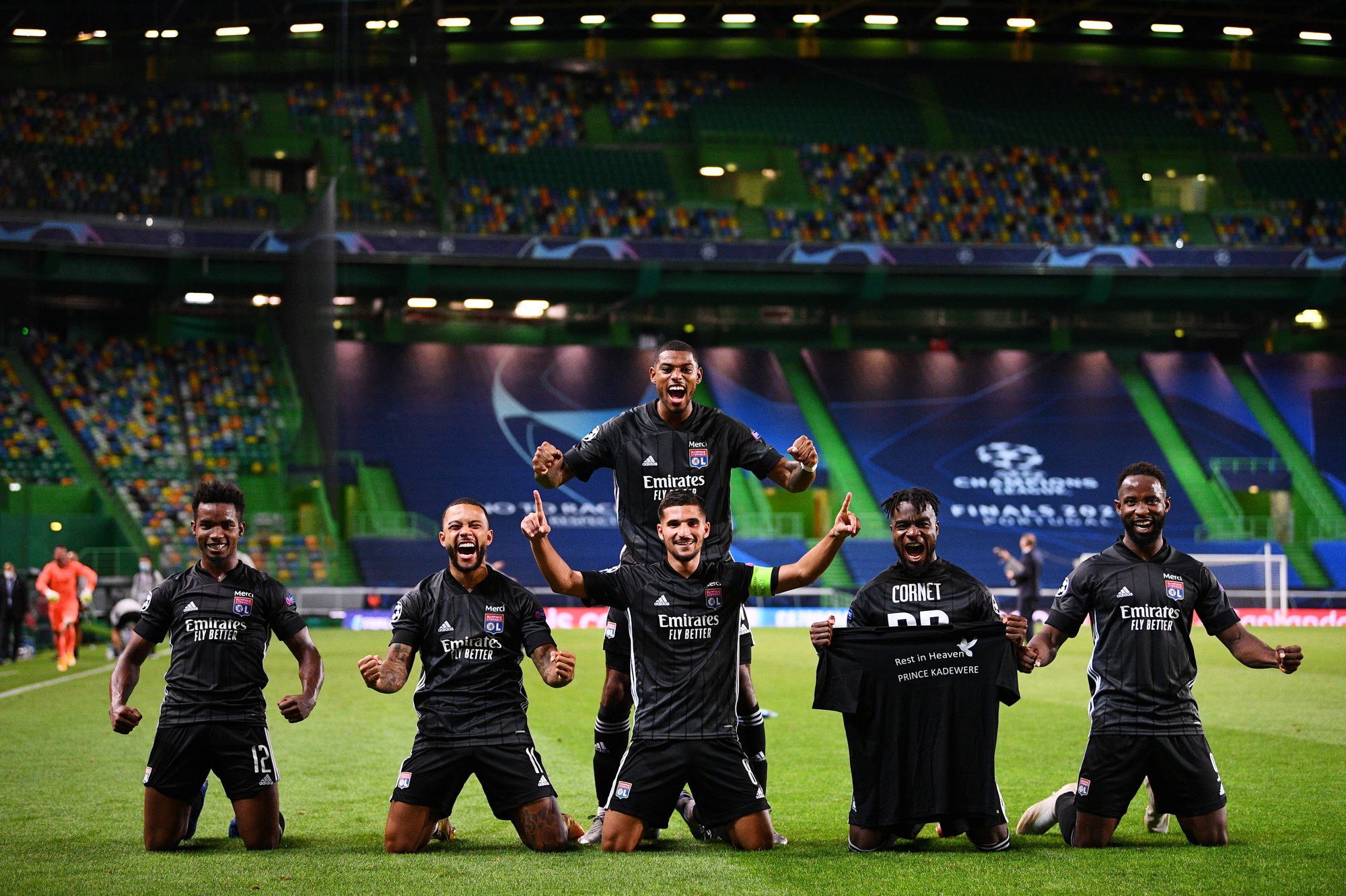 Đại địa chấn Champions League, Lyon quật ng&atilde; đại gia Man City - Ảnh 10.