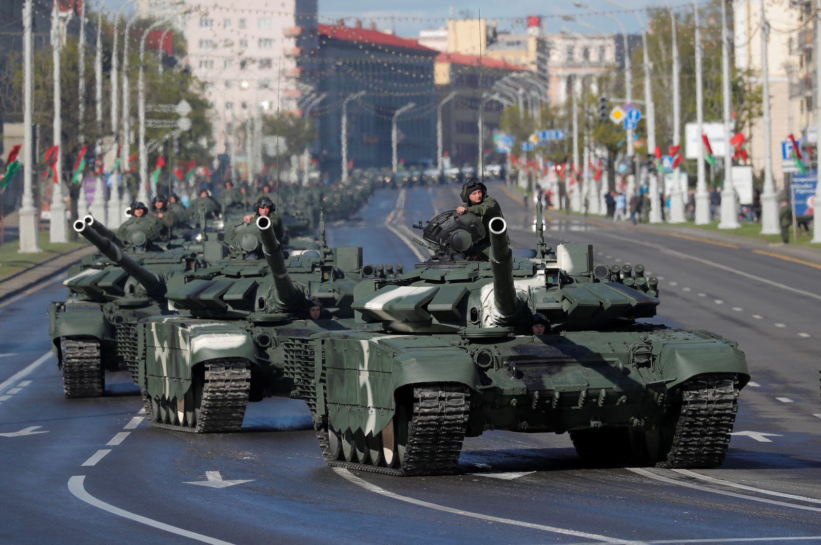 Tổng thống Belarus: &ldquo;Sẽ kh&ocirc;ng c&oacute; chuyện bầu cử lại, trừ khi giết t&ocirc;i đi - Ảnh 2.