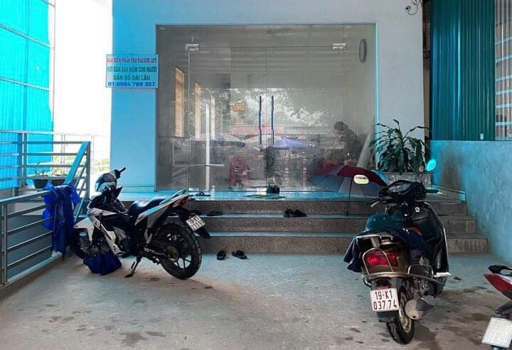 Bé gái 13 tuổi tử vong sau khi tiêm thuốc tại nhà cựu cán bộ y tế