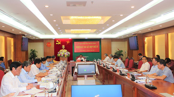 Ủy ban Kiểm tra Trung ương kỷ luật 2 trung tướng quân đội