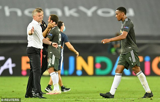 Man Utd nhận b&agrave;n thua, Fernandes bị đồng đội x&uacute;c phạmchửi &ldquo;đồ ch&oacute;&rdquo; - Ảnh 2.