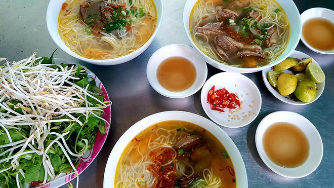 Xu&ocirc;i d&ograve;ng phương Nam t&igrave;m về cảnh đẹp xứ G&ograve; C&ocirc;ng - Ảnh 12.