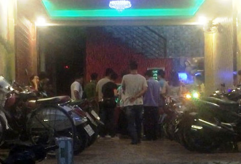 2 nam, nữ tử vong sau khi dùng ma túy ở quán karaoke