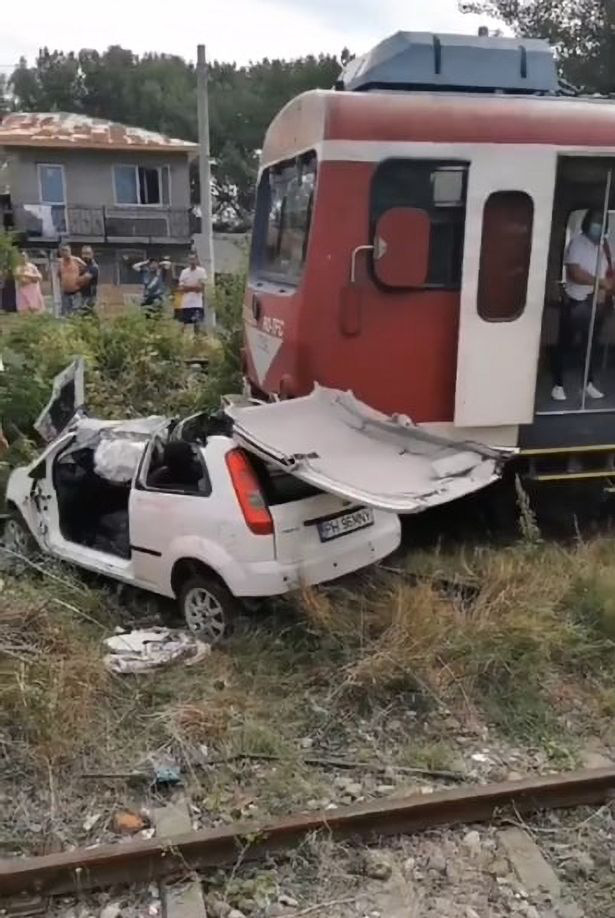 Ca sĩ Tavy Pustiu thiệt mạng v&igrave; t&agrave;u hỏa t&ocirc;ng khi đang ph&aacute;t s&oacute;ng trực tuyến - Ảnh 2.