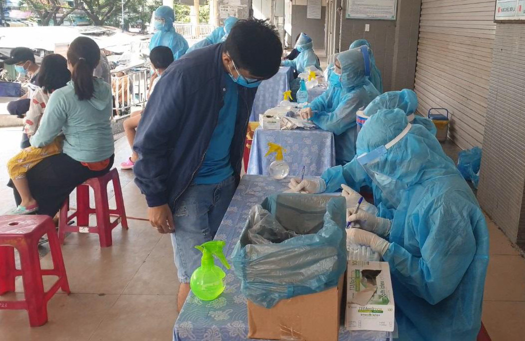 Thầy giáo đi coi thi ở Quảng Nam nghi mắc Covid-19