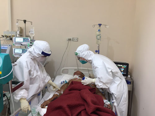 V&igrave; tuyến đầu chống dịch Covid-19: Thư gửi b&aacute;c sĩ chưa từng thấy mặt - Ảnh 1.