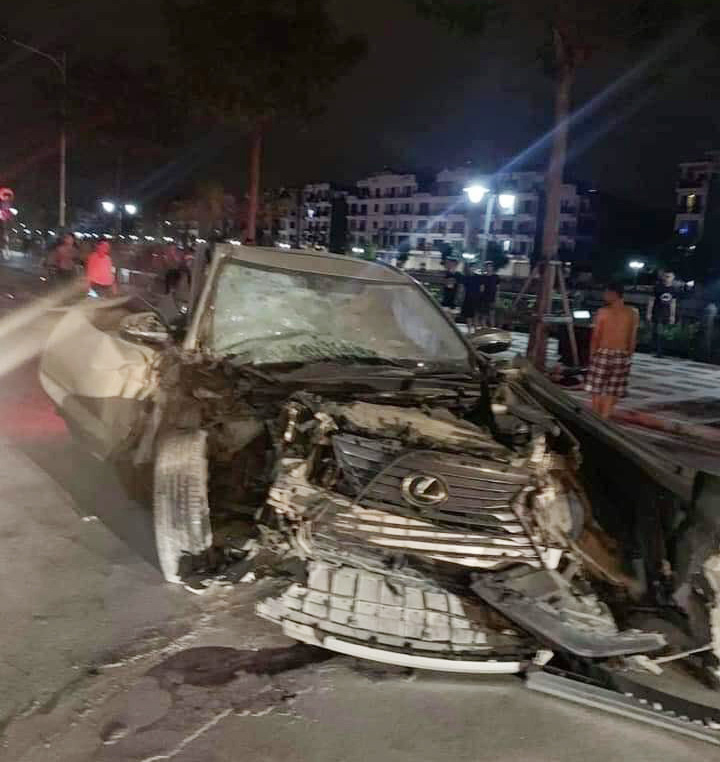 Xe sang Lexus g&acirc;y tai nạn li&ecirc;n ho&agrave;n, nữ c&ocirc;ng an phường tử nạn - Ảnh 2.