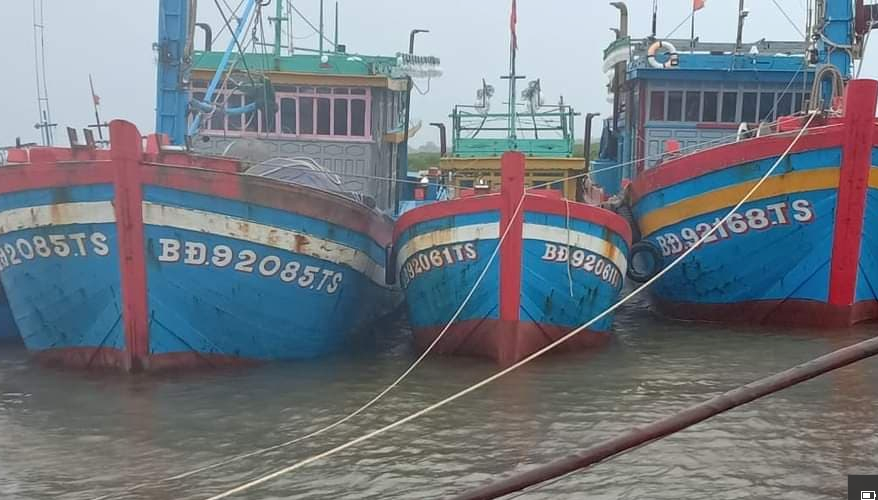 Cập cảng Đà Nẵng, được yêu cầu khai báo y tế nhưng nhiều thuyền viên vẫn tự ý rời tàu về quê