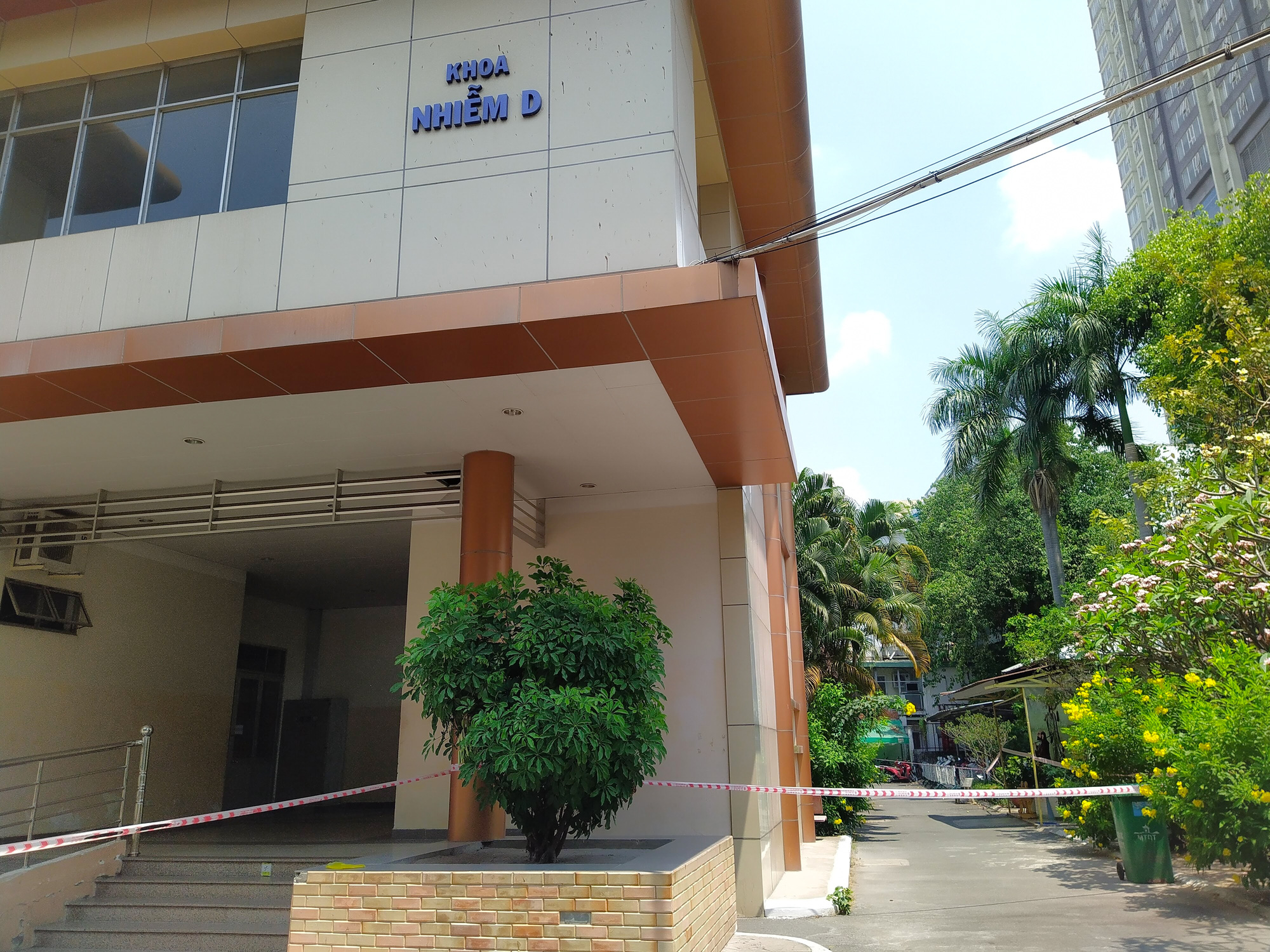 NÓNG: TP HCM công bố thêm kết quả xét nghiệm 245 người tiếp xúc với 8 ca Covid-19