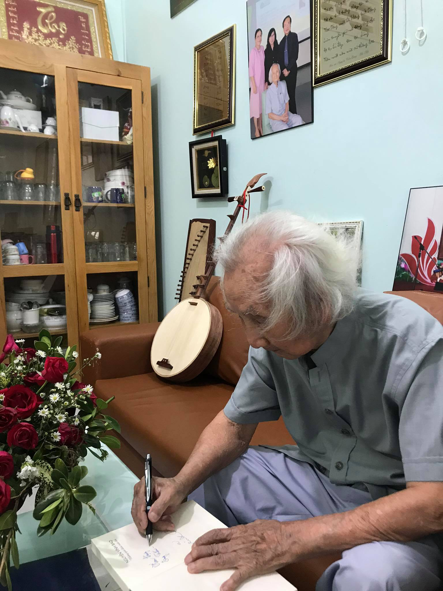 Mai V&agrave;ng nh&acirc;n &aacute;i thăm nhạc sư Nguyễn Vĩnh Bảo, nghe Dạ cổ ho&agrave;i lang - Ảnh 6.