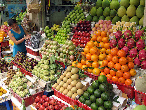 Đừng làm tổn thương trái cây Việt