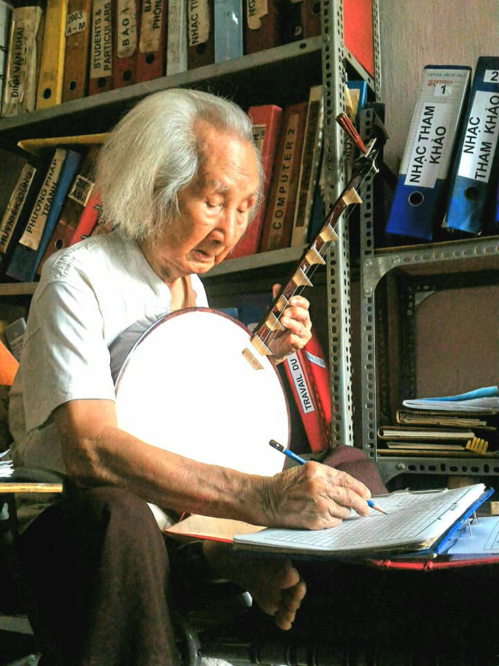 Mai V&agrave;ng nh&acirc;n &aacute;i thăm nhạc sư Nguyễn Vĩnh Bảo, nghe Dạ cổ ho&agrave;i lang - Ảnh 8.