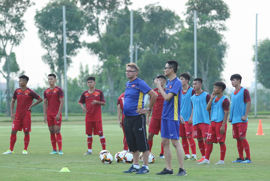 36 cầu thủ g&oacute;p mặt trong đợt tập trung lần 3 của tuyển U19 Việt Nam - Ảnh 1.