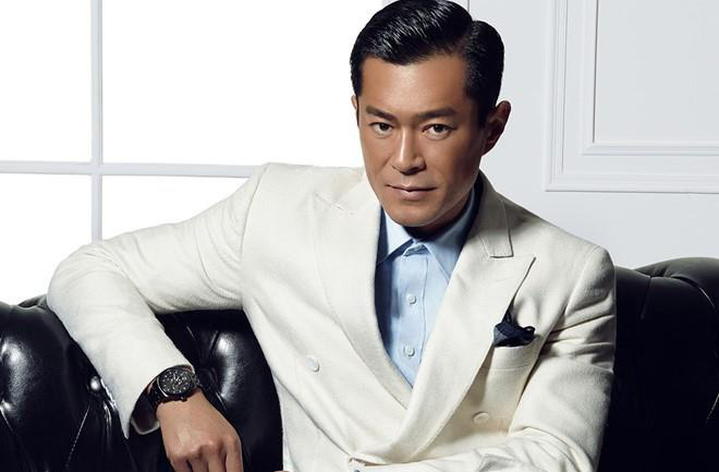 “Dương Quá” Cổ Thiên Lạc bị tố "mượn hoa hiến Phật"