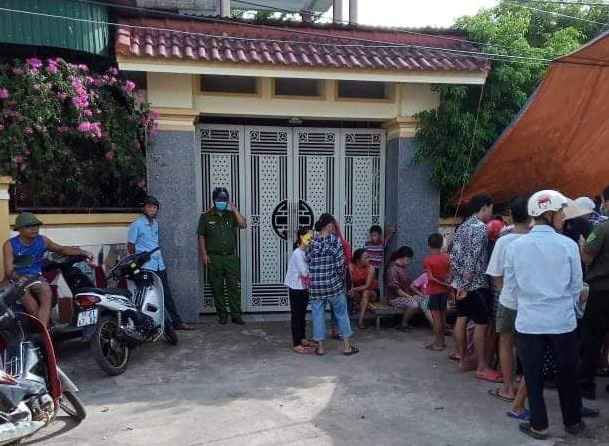 Người làm thuê dựng lều trước nhà đòi tiền: Nguyên phó Công an huyện đã trả 162 triệu đồng