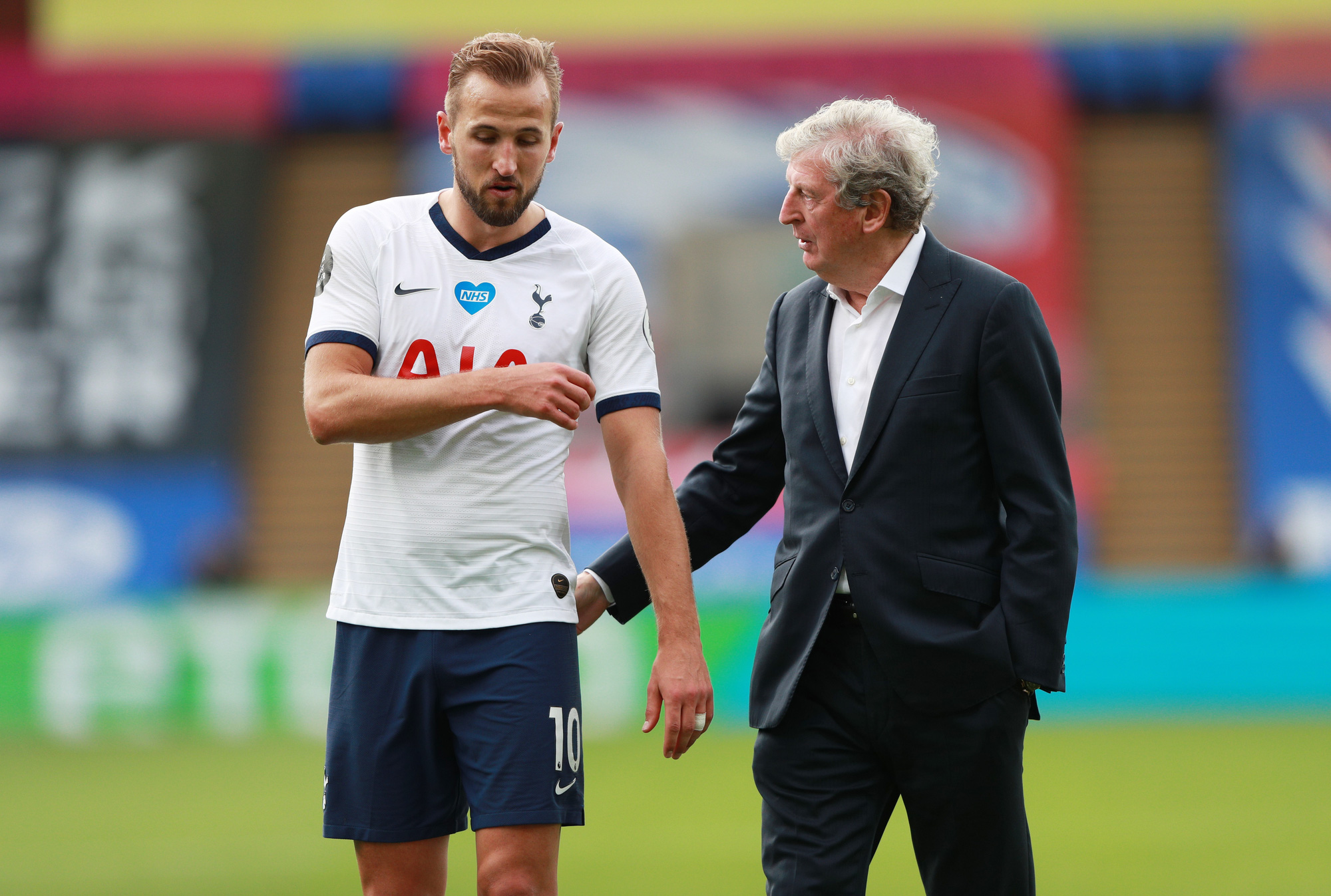 Ng&ocirc;i sao tuyển Anh bị c&aacute;ch ly, bỏ lỡ buổi tập đầu ti&ecirc;n của Tottenham - Ảnh 3.
