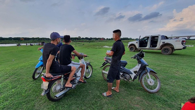Dân "tố" nhóm người dựng "BOT" thu phí, chính quyền đi kiểm tra nhưng không tìm thấy
