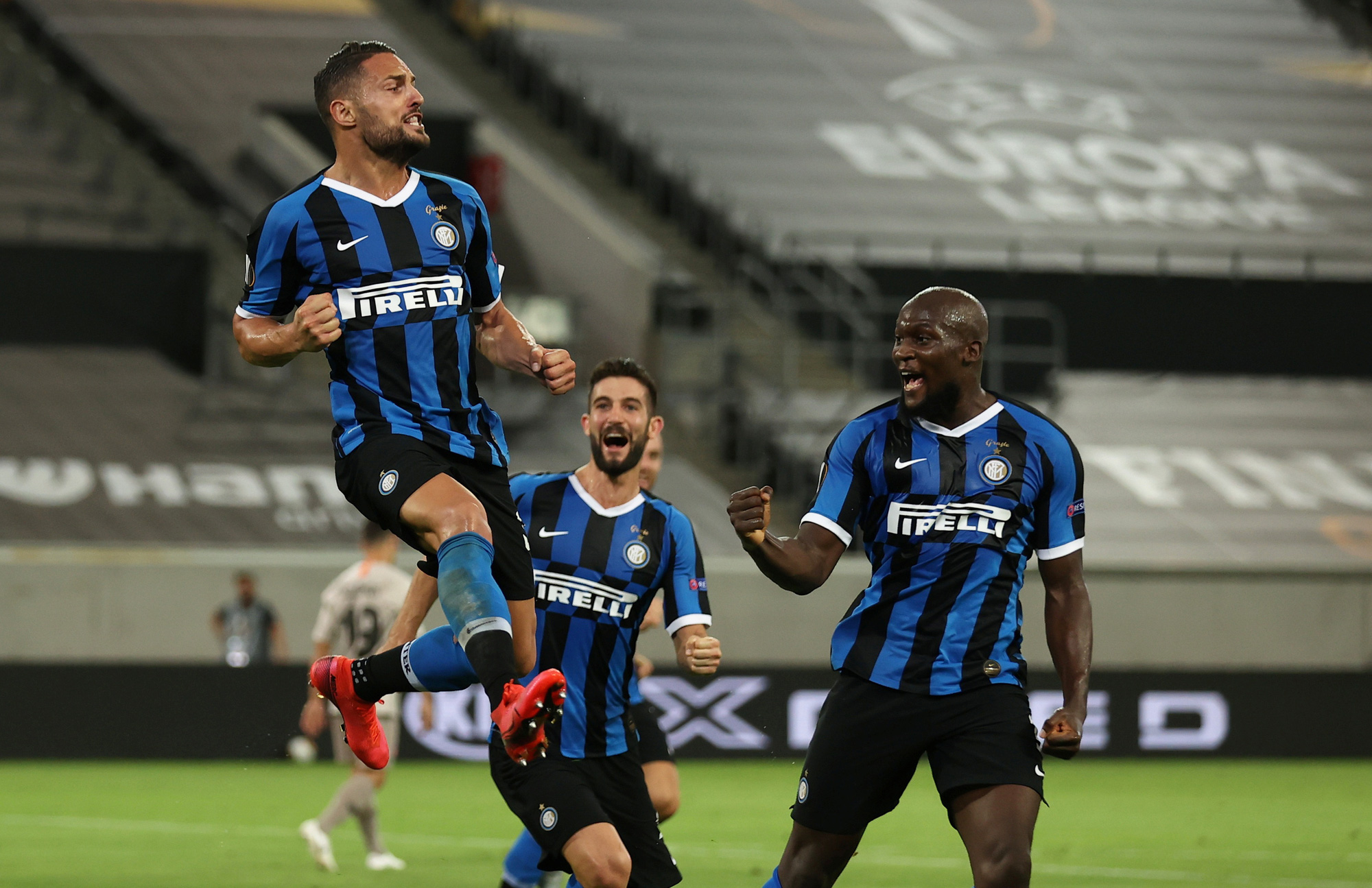 Inter Milan quyết chiến Sevilla trên đỉnh châu Âu
