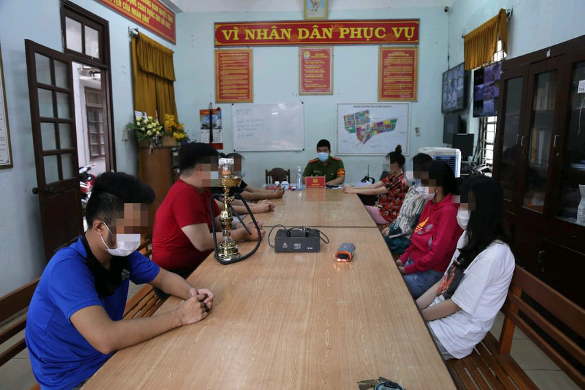 Đà Nẵng: Bắt quả tang 4 đôi nam nữ mở tiệc ma túy bất chấp dịch Covid-19
