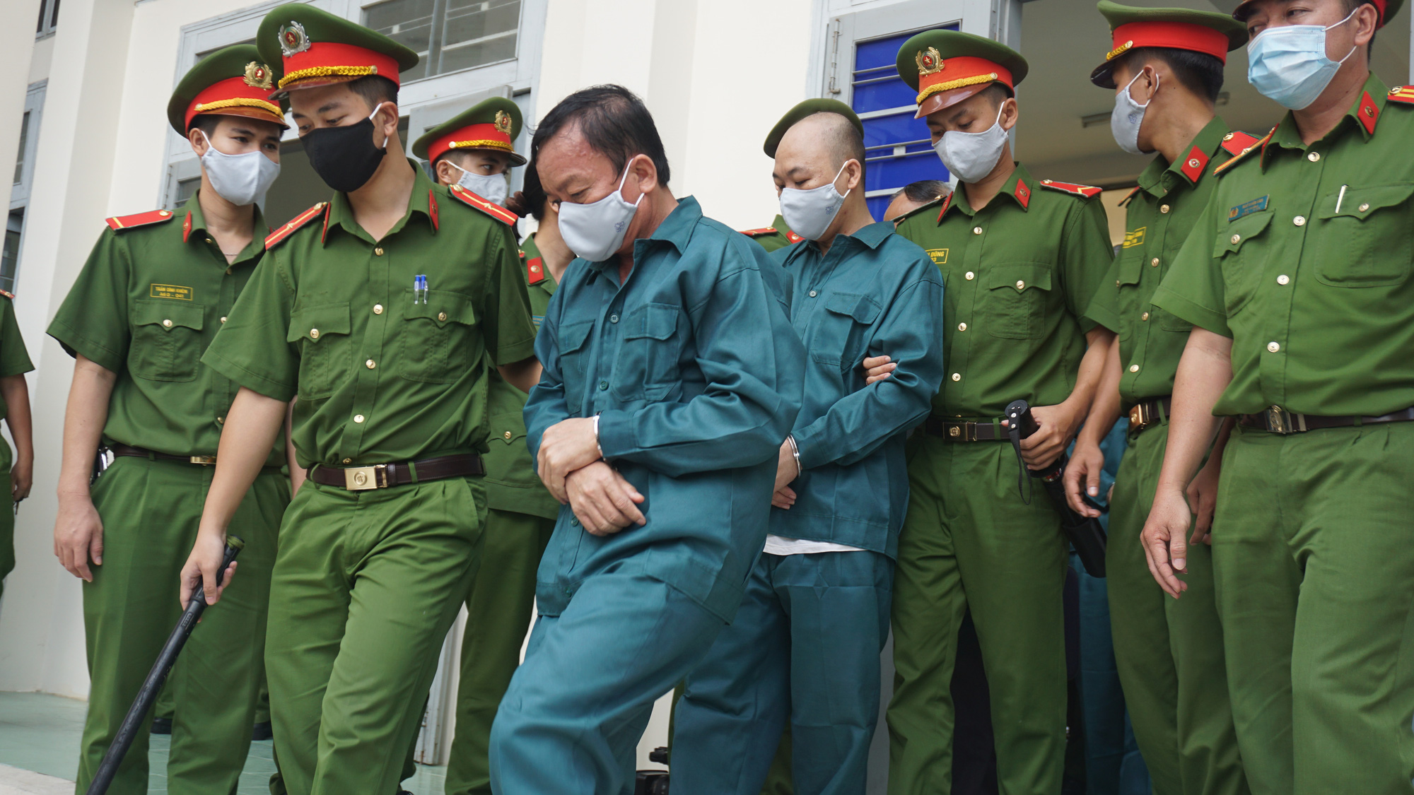 Tuy&ecirc;n &aacute;n l&atilde;nh đạo Phan Thiết sai phạm đất đai - Ảnh 4.