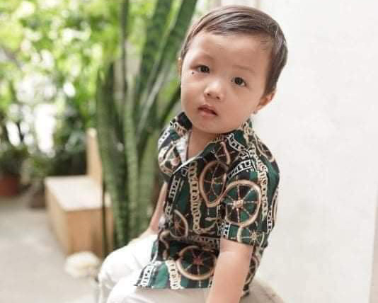 Bé trai hơn 2 tuổi mất tích bí ẩn ở công viên khi ra chơi cùng bố